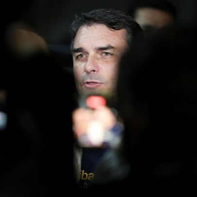 Flávio Bolsonaro divulga jingle sobre fé e mostra Tarcísio, Moro e Michelle