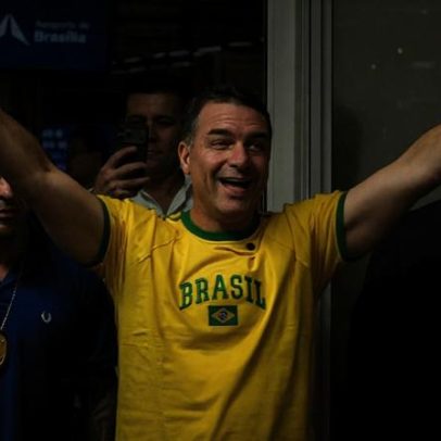 Flávio critica Lula e o PT por uso da camisa da seleção em novo vídeo