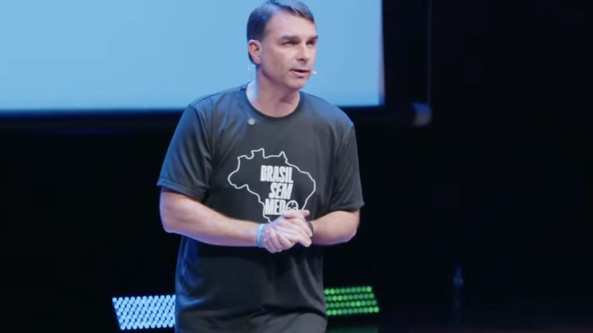 "O PT da Bahia acaba de ser implodido pela Polícia Federal com a operação contra o líder do Governo do PT no Senado Federal, Jaques Wagner"