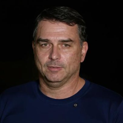 Flávio cita novamente possibilidade de ter vice mulher após desgaste com Michelle