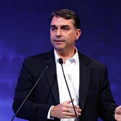 Flávio Bolsonaro defende uso de IA para controle de gastos públicos