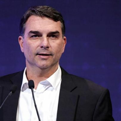 Flávio critica decisões do STF sobre eleições; parecem delegacia
