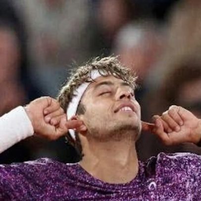 Cobolli vence Aliassime e Itália tem finalista em Roland Garros