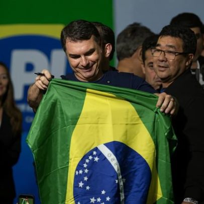 Flávio intensifica discurso religioso para consolidar base evangélica