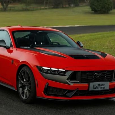 Ford Mustang pode ganhar versão de quatro portas