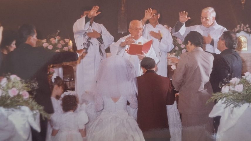 Hélcio e Maristela durante casamento em Araraquara — Foto: Arquivo pessoal