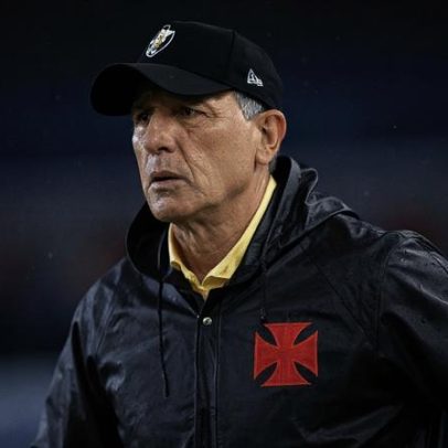 Vasco demite Renato Gaúcho após temporada e anúncio de mudança técnica
