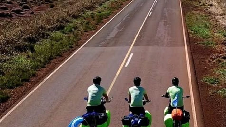 Três argentinos viajaram de bicicleta para os Estados Unidos — Foto: Arquivo Pessoal