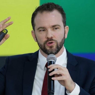 Durigan critica a taxa de juros, dizendo que é pouco civilizada