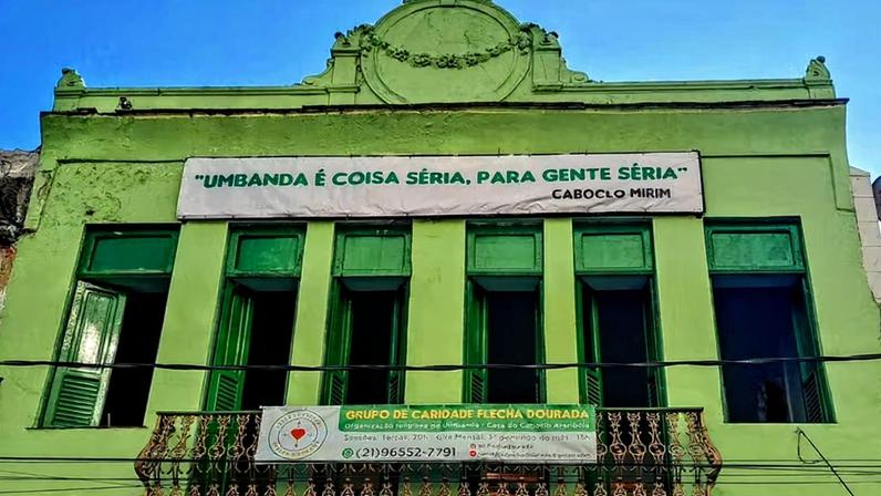 Imagem colorida, terreiro de umbanda - Metrópoles