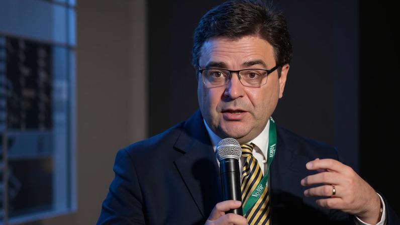 Ex-cônsul dos EUA alerta empresas sobre PCC e CV