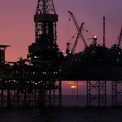 Petróleo recua, Brent fica em US$ 78 com alívio nas tensões entre EUA e Irã