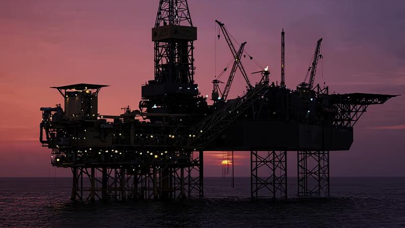 Petróleo recua e Brent opera a US$ 78 o barril com alívio nas tensões entre EUA e Irã — Foto: Leo Pinheiro/Valor