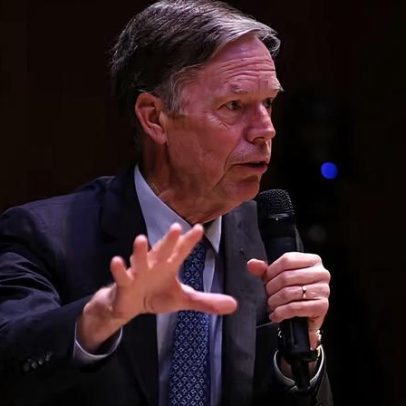 Diplomata dos EUA afirma que disputa com o mundo é anormal