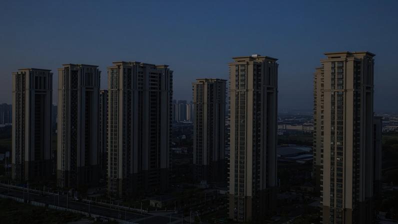 Torres vazias da construtora Evergrande, uma das gigantes do setor imobiliário chinês que foi à bancarrota