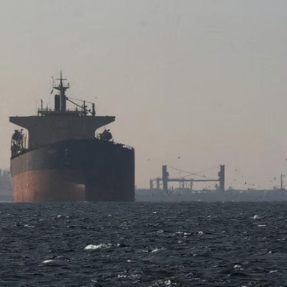 China registra menor importação de petróleo há 8 anos e atenua impacto do Irã nos preços