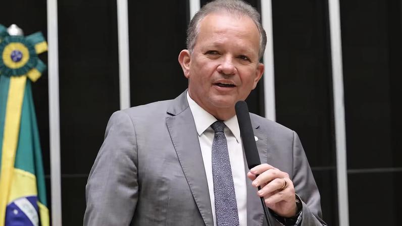 Figueiredo: “Considero que o relatório será quase consensual, construído também em diálogo com o Ministério da Gestão” — Foto: Kayo Magalhães/Câmara dos Deputados - 29/4/2026