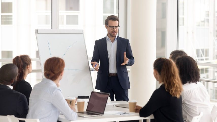 Algumas frases ditas em sua empresa e nas descrições de cargos podem estar afastando os melhores talentos — Foto: Getty Images