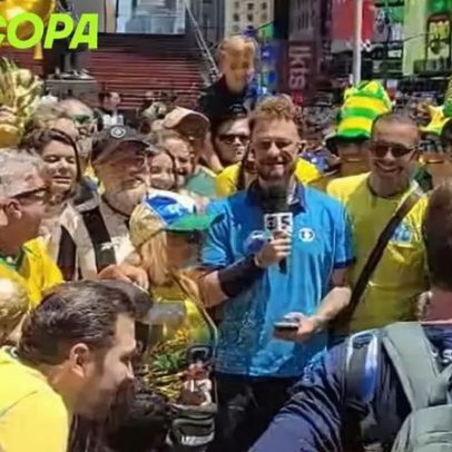 Fred comenta cobertura da Copa no meio do público em Times Square