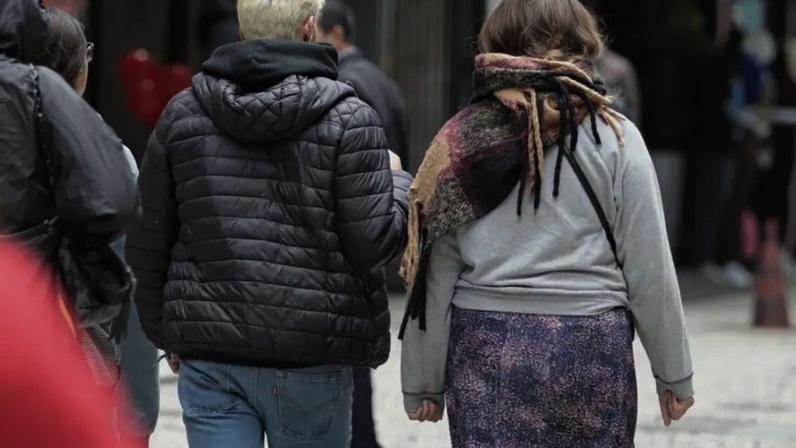 A previsão indica que julho será o período mais rigoroso da estação, com duas fortes ondas de frio previstas para atingir principalmente as regiões Sul, Sudeste e Centro-Oeste