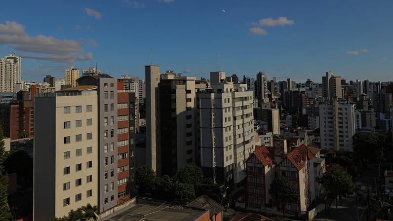 Céu azul em Belo Horizonte (MG)