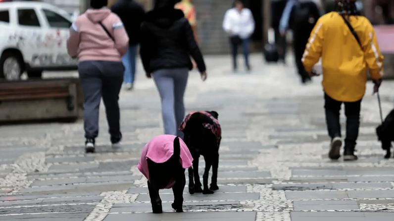 Semana começa com frente fria e risco de tempestade no Sul