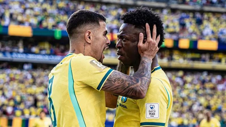 Bruno Guimarães e Vini Jr
