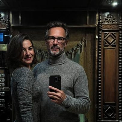 Mel Fronckowiak e Rodrigo Santoro posam em hotel de luxo no Rio
