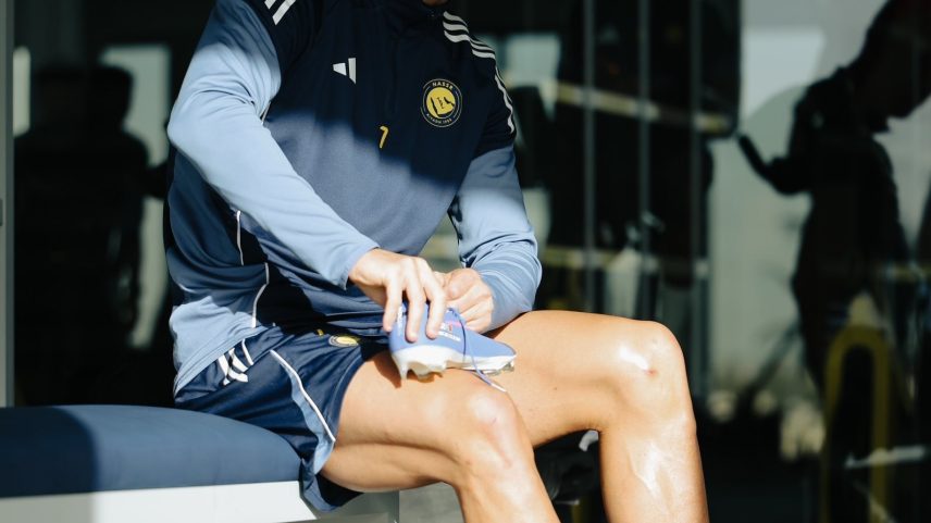 Cristiano Ronaldo com equipamentos do roundnet (ou spikeball) no Al Nassr — Foto: Reprodução/Instagram