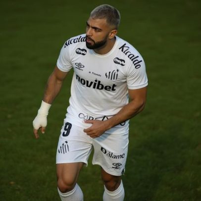 STJD pune Gabigol por gesto obsceno em jogo pelo Santos