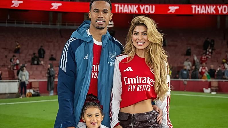 Gabriel Magalhães junto a esposa, Gabi Severo, e filha, Maya