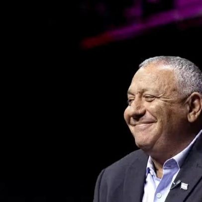 Ex-chefe militar desponta como rival de Netanyahu nas eleições em Israel