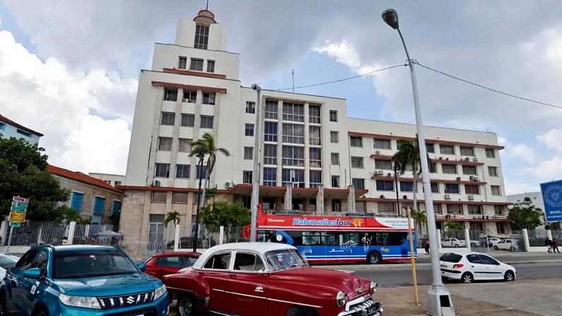 Sede da Gaesa em Havana, capital de Cuba (Foto: Ernesto Mastrascusa/EFE)