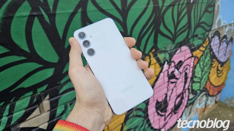 Galaxy A17 também está recebendo a nova versão da One UI 8.5 (foto: Thássius Veloso/Tecnoblog)