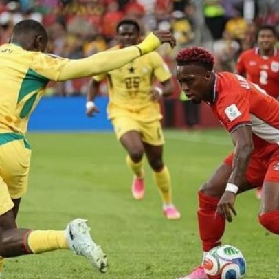 Técnico do Panamá diz que Copa castiga após derrota com gol nos acréscimos