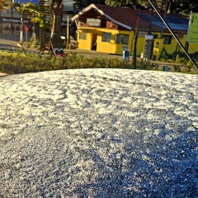 Geada cobre Monte Verde após temperatura atingir 0,4°C