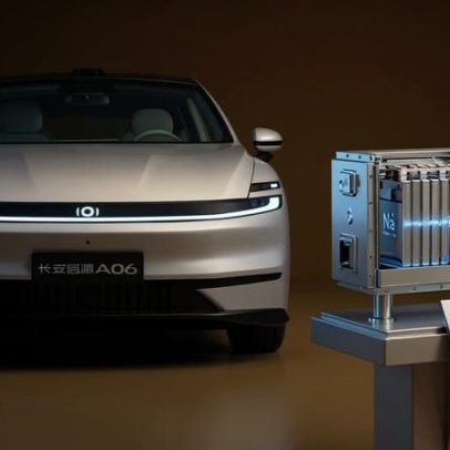 China lança bateria de sal para carros elétricos 40% mais barata