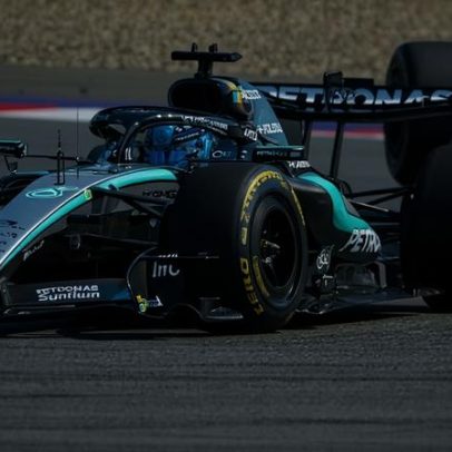 Russell vence pela primeira vez desde março, Verstappen supera Antonelli