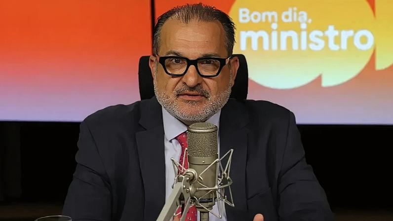 O governo defende que a participação direta do Estado é essencial para mitigar os riscos do setor privado