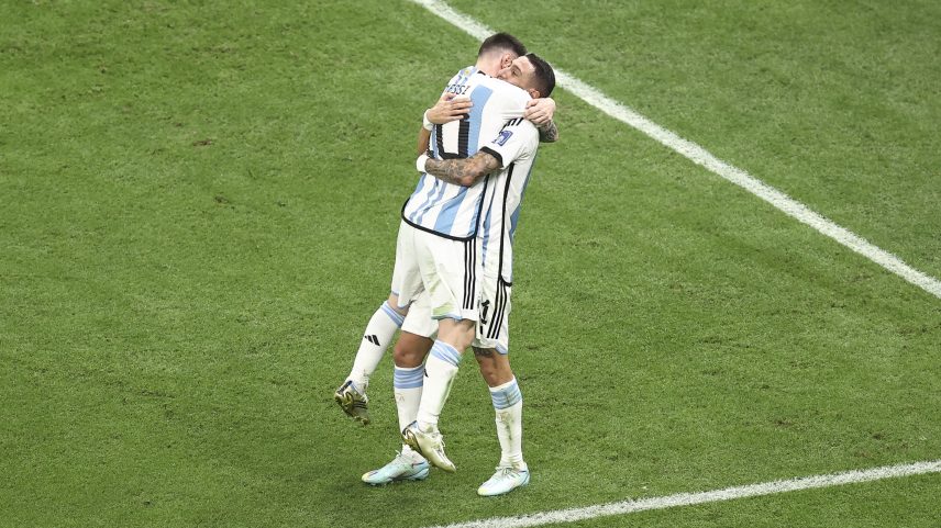 Messi e Di Maria na final da Copa do Mundo de 2022 — Foto: James Williamson/Getty Images