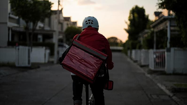 A ideia é financiar a compra de bikes elétricas, motonetas, ciclomotores, motos elétricas e motos flex — Foto: thianchai sitthikongsak/Getty Images
