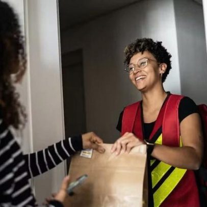 Pedidos de bebidas em delivery sobem mais de 60% na estreia do Brasil na Copa