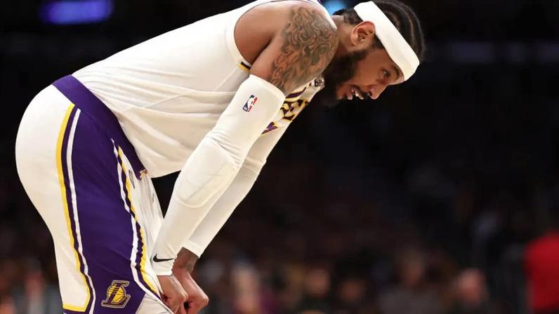 Carmelo Anthony em partida dos Lakers, em 2022