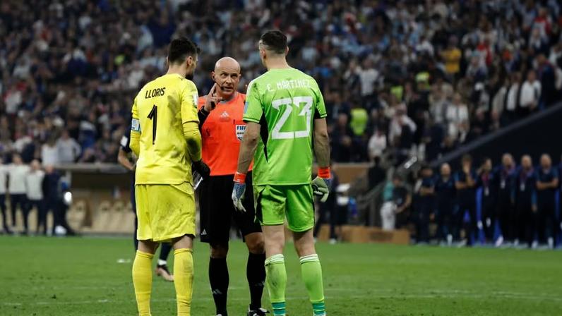 Szymon Marciniak apitou final da Copa de 2022, entre Argentina e França — Foto: Tom Jenkins/Getty Images