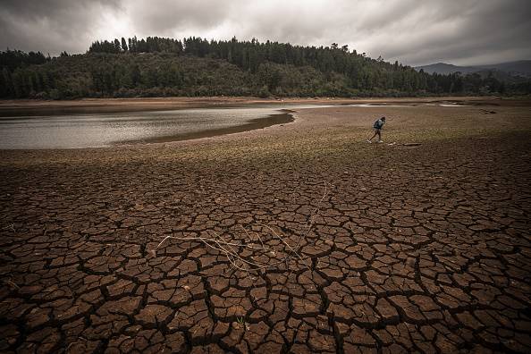 Seca no reservatório de Embalse La Regadera, em Bogotá, ocasionada pelo fenômeno El Niño. 08/04/2024