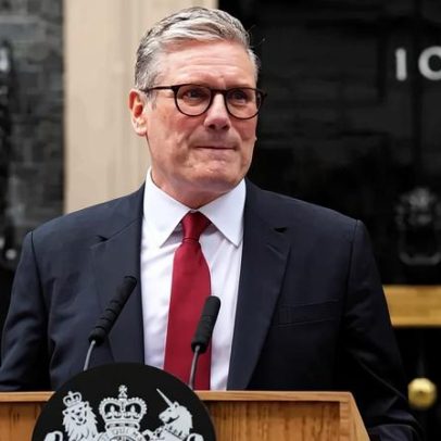 Primeiro-ministro britânico pode renunciar na segunda-feira, afirma jornal