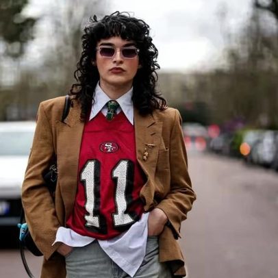 Como usar camisas de futebol para criar looks fashionistas