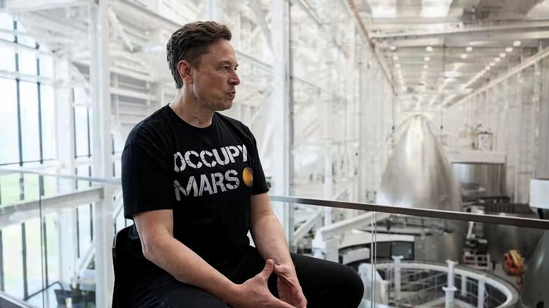 Elon Musk nos escritórios da Space X, em Brownsville, Texas, nos Estados Unidos