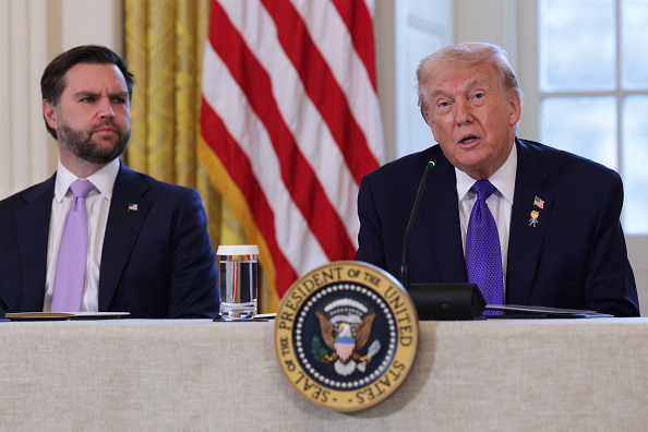 O presidente dos Estados Unidos, Donald Trump, e o vice-presidente J.D. Vance.