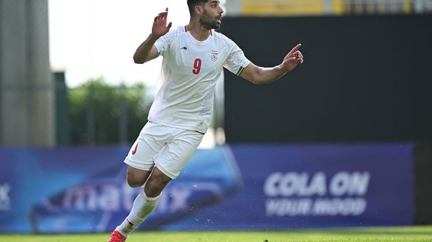 Taremi, atacante do Irã, comemora gol em amistoso contra a Nigéria — Foto: Orhan Cicek/Anadolu via Getty Images